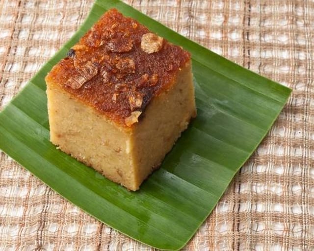 Mor Gaeng with Sticky Rice.